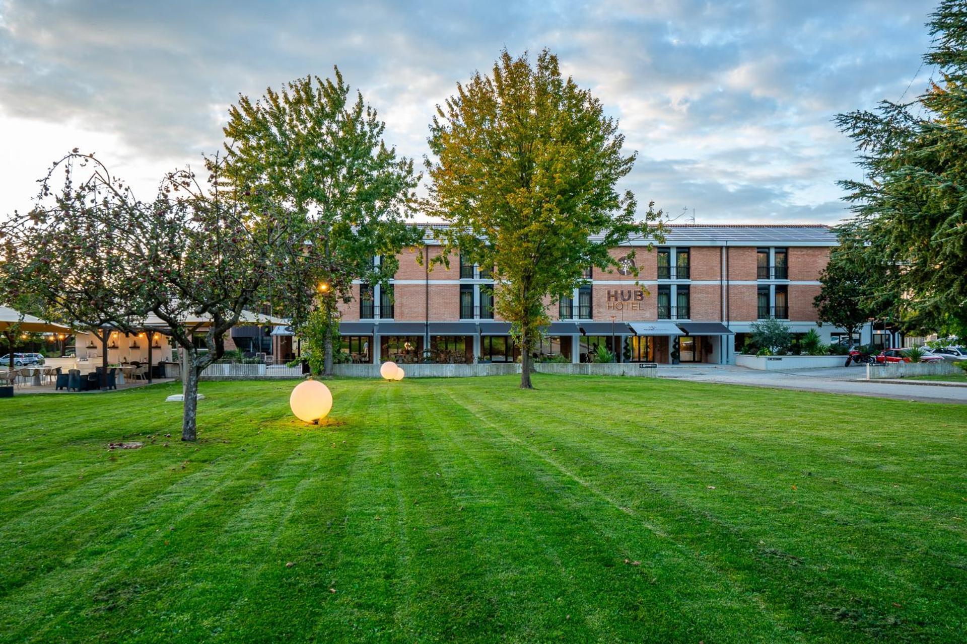 Hub Hotel Gubbio Exterior foto